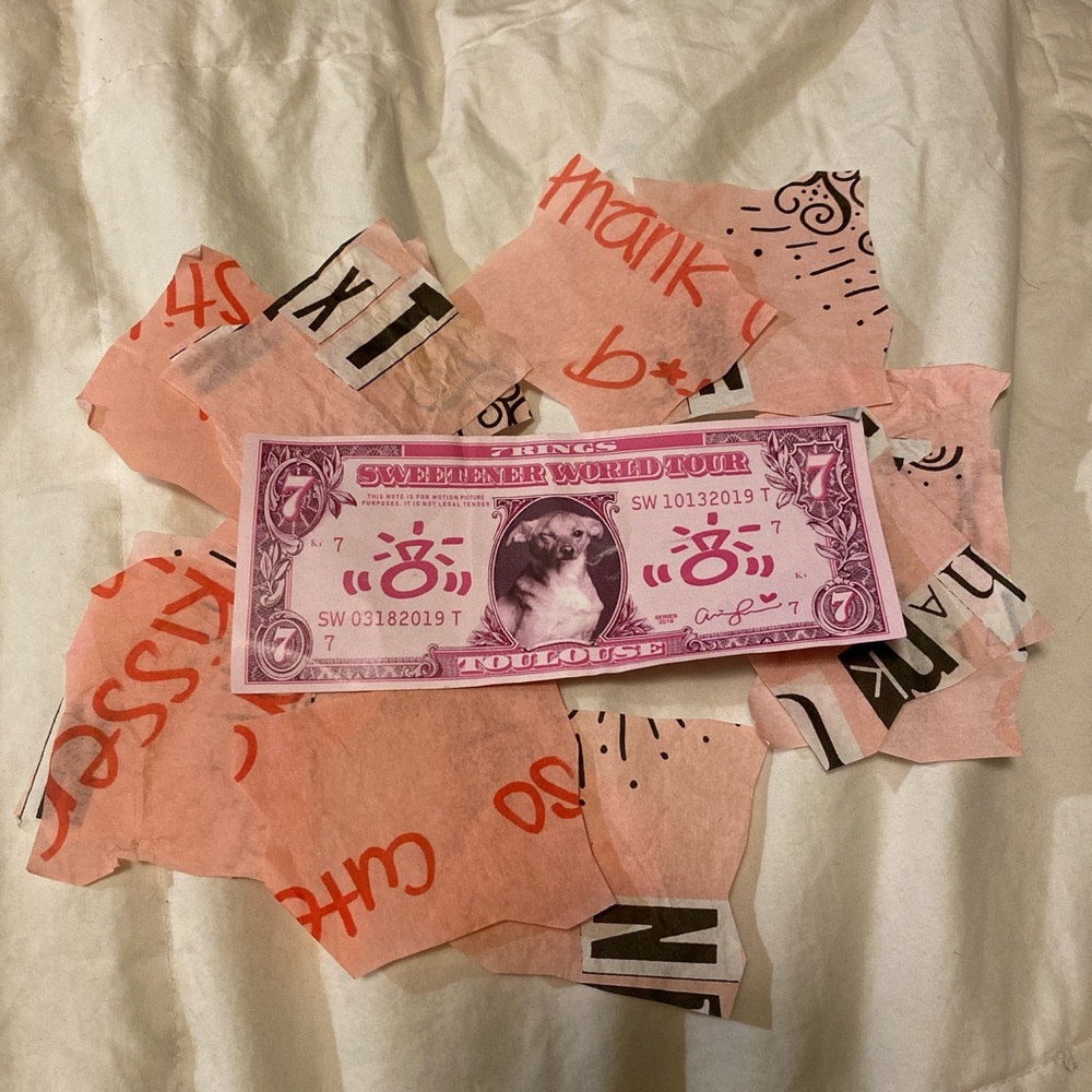 7 rings money and confetti